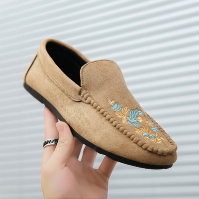 Стилни мъжки мокасини от велур с цветна бродерия в няколко цвята