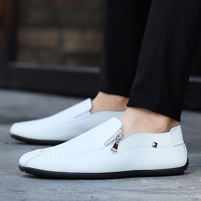 Модерни мъжки мокасини в няколко различни цвята