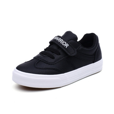 Модерни детски маратонки за момичета в три цвята