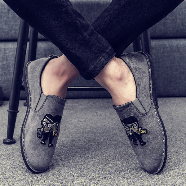 Ежедневни мъжки мокасини от велур с цветна бродерия в няколко цвята