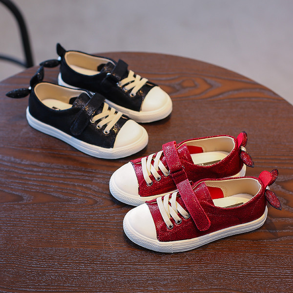 Детски кецове с 3D елементи за момичета в три цвята