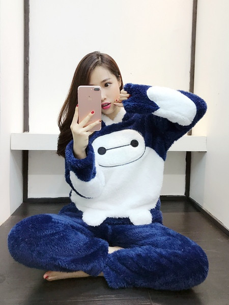 Зимна дамска пижама от две части в няколко модела 