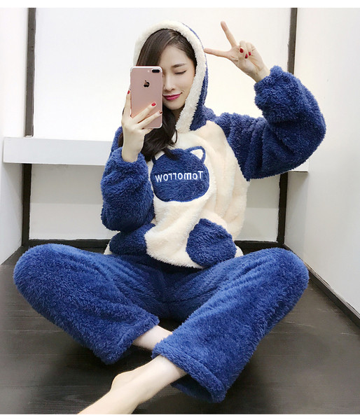 Зимна дамска пижама от две части в няколко модела 