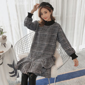 Карирана рокля за бременни жени с дълъг ръкав