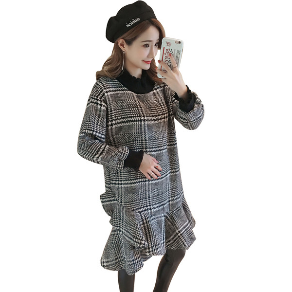 Карирана рокля за бременни жени с дълъг ръкав 