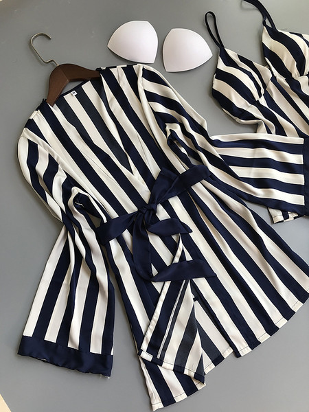 Дамска раирана пижама от три части