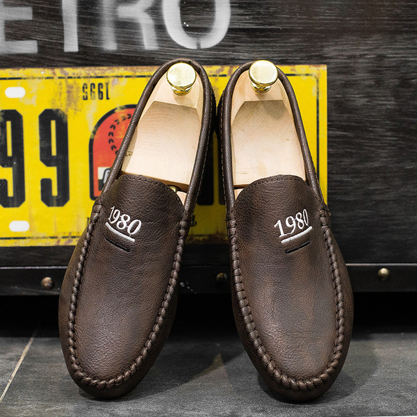 Кожени мъжки мокасини в два цвята 