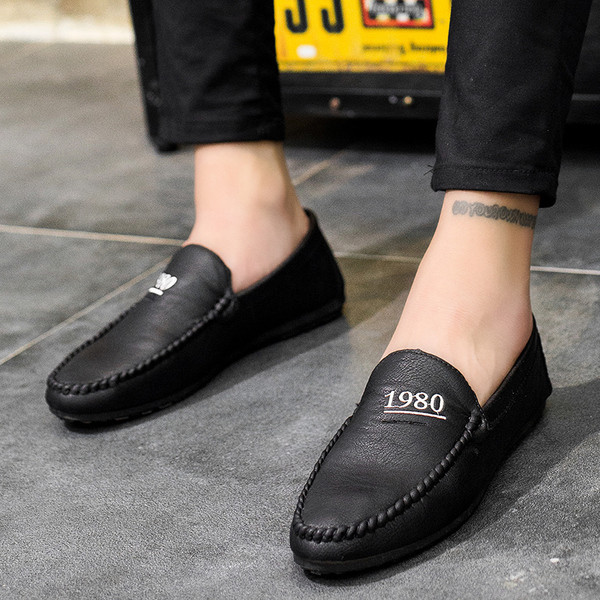 Кожени мъжки мокасини в два цвята 