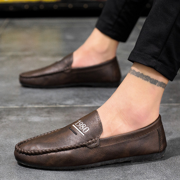 Кожени мъжки мокасини в два цвята 