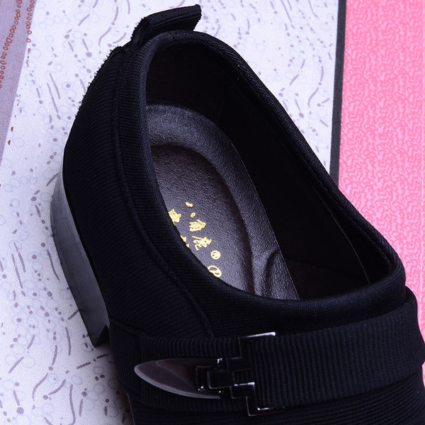 Pantofi formali pentru bărbați cu model negru ascuțit