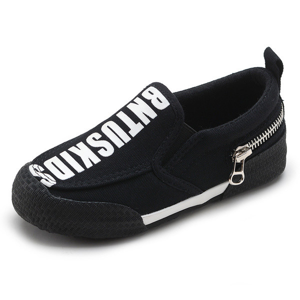 Детски обувки за момчета в два цвята - черен и син