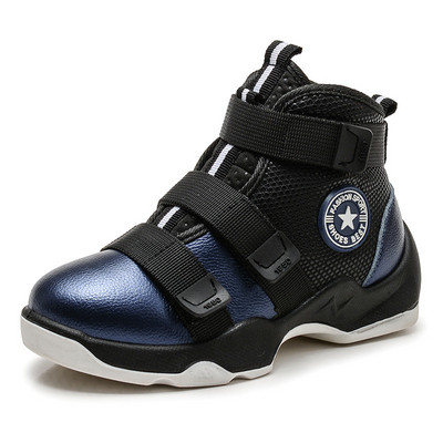 Спортни детски боти за момче с лепенки в три цвята