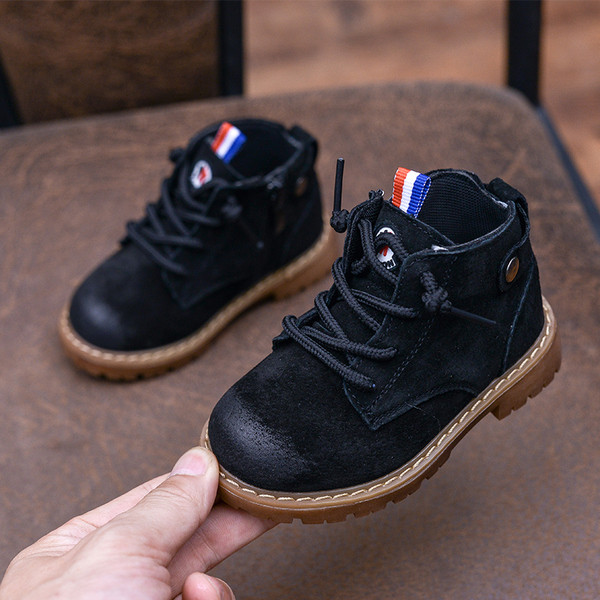 Cizme sport pentru copii in doua culori potrivite pentru fete si baieti