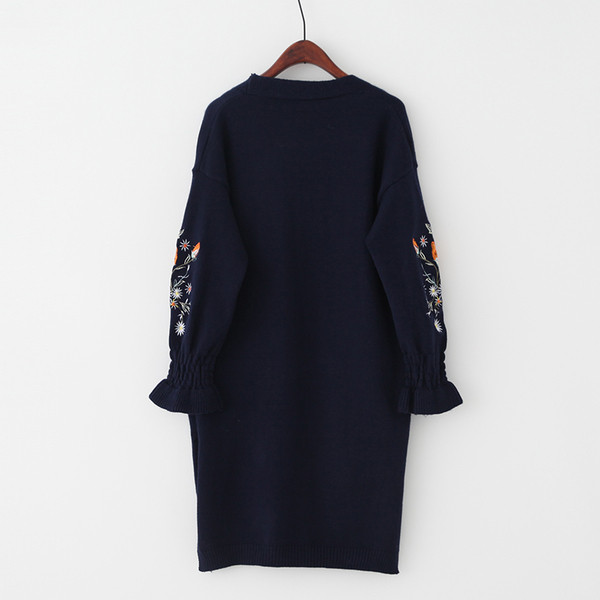 Vesta de dama moderna model asimetric cu broderie colorata pe maneci