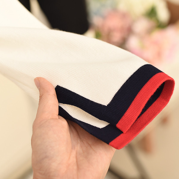 Vesta moderna de dama cu guler in forma de O in doua culori