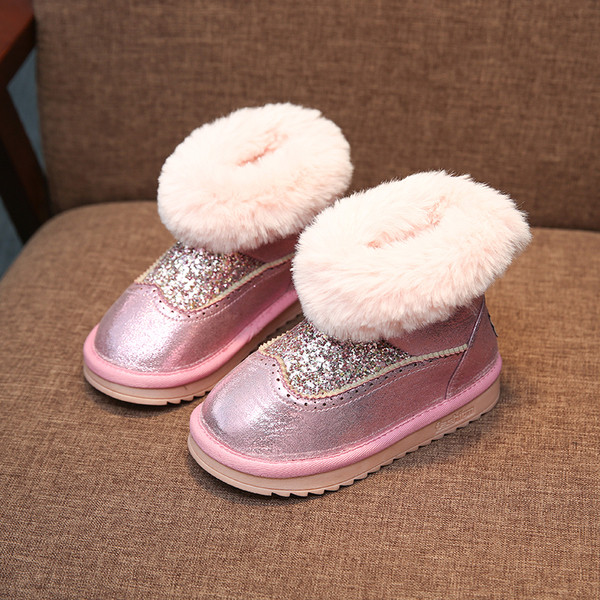 Модерни детски ботуши с пух в три цвята за момичета