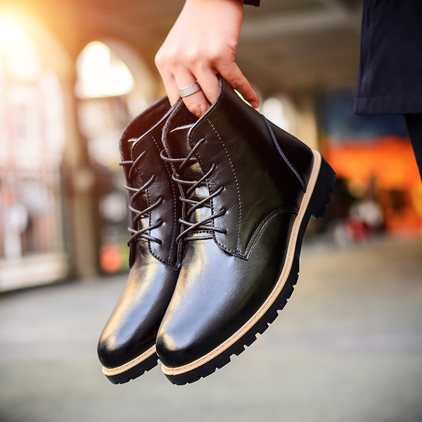 Cizme de bărbați stilate în două culori