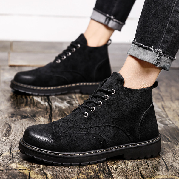 Cizme de barbati actuale in mai multe culori