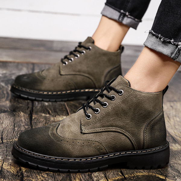 Cizme de barbati actuale in mai multe culori