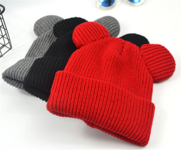 Palarie de dama cu decor 3D in trei culori