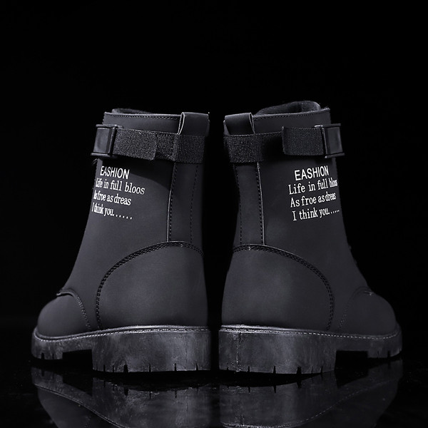 Cizme pentru bărbați de culoare alb și roșu potrivite pentru utilizarea de zi cu zi