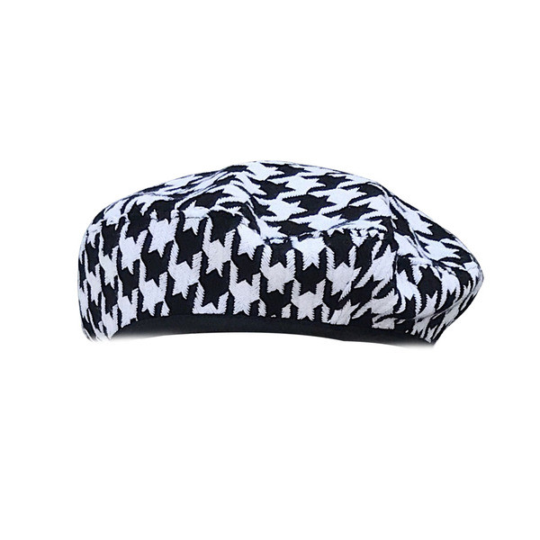 Palarie eleganta de dama in carouri