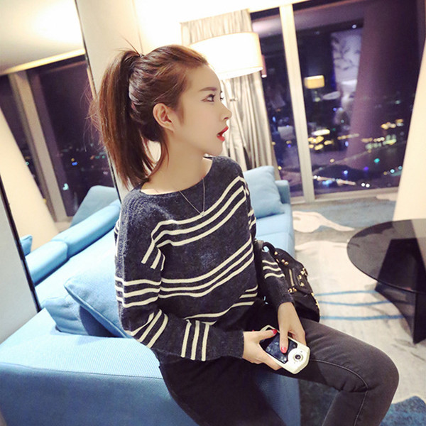 Pulover de dama modern in doua culori