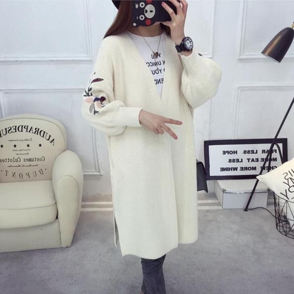 Cardigan lung dama casual cu broderie colorata pe maneci in mai multe culori