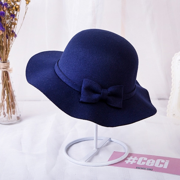 Palarie de dama eleganta cu franjuri si panglica in mai multe culori