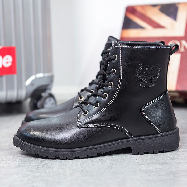 Мъжки боти в черен цвят подходящи аз ежедневието