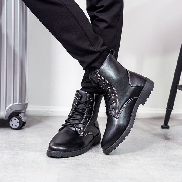 Мъжки боти в черен цвят подходящи аз ежедневието