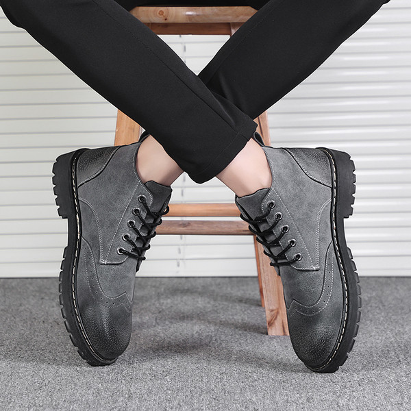 Мъжки модерни боти в три цвята с груба подметка