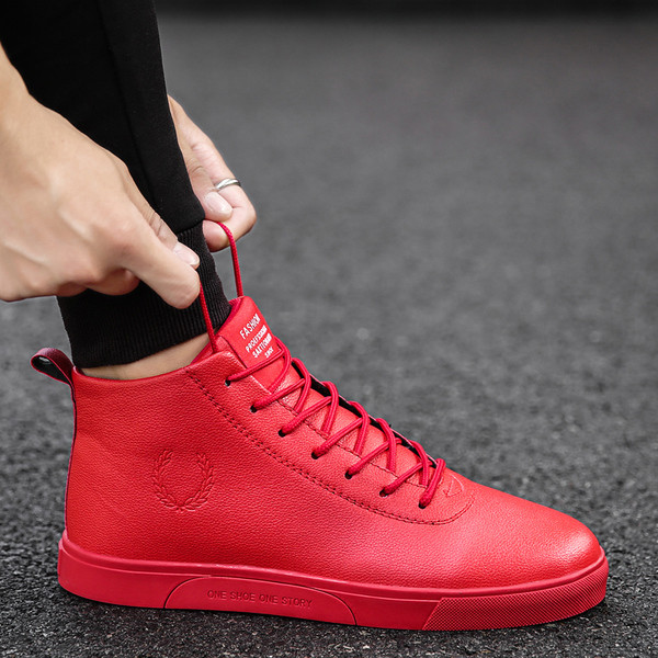 Мъжки боти в три цвята подходящи за ежедневието от еко кожа