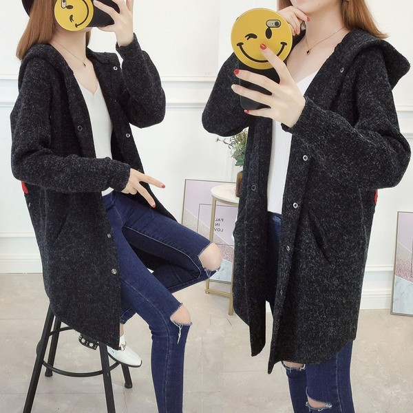 Плътна дамска жилетка с качулка и цветна бродерия в тъмен цвят 