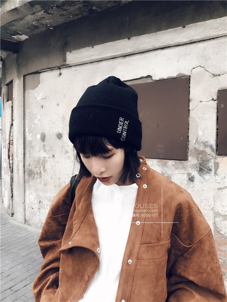 Palarie casual cu inscriptie in mai multe culori potrivita pentru barbati si femei