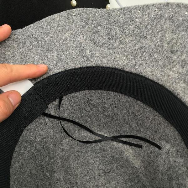 Palarie moderna de dama cu perle decorative in trei culori