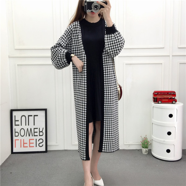 Cardigan în carouri de damă elegant model lung