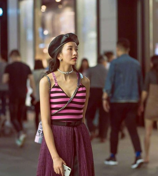 Palarie de dama din piele ecologica de culoare neagra