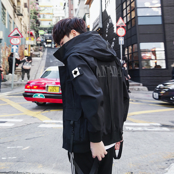 Jachetă modernă pentru bărbați în două culori cu inscripție și embleme