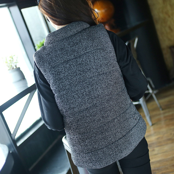 Γυναικείο γιλέκο με κολάρο σε σχήμα O