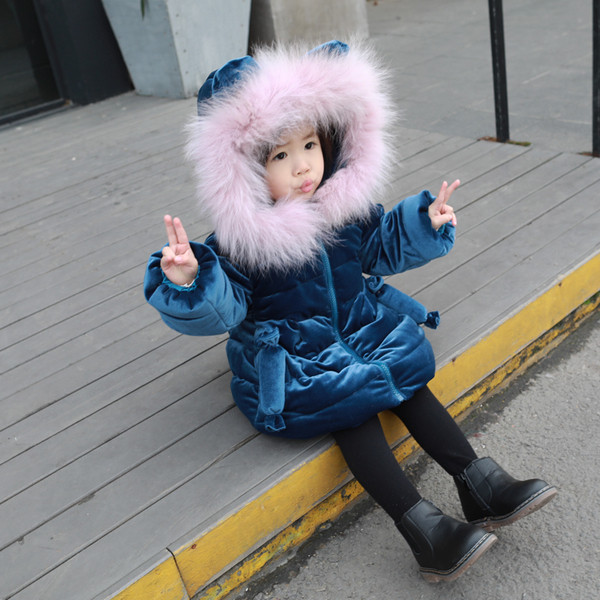 Παιδικό χειμωνιάτικο μπουφάν με καπέλο με στοιχεία 3D και χνουδωτό σε δύο χρώματα για κορίτσια