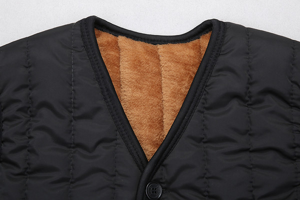 Ανδρικό καθημερινό γιλέκο σε μαύρο χρώμα