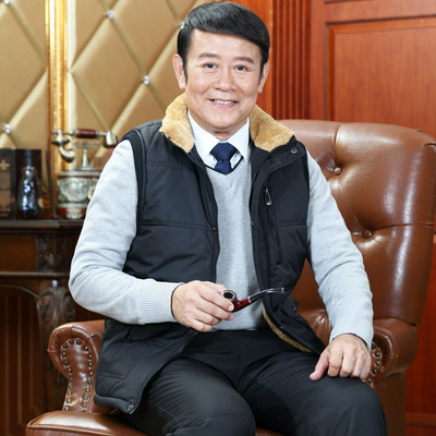 Μοντέρνο ανδρικό χειμερινό γιλέκο σε μαύρο και μπλε χρώμα