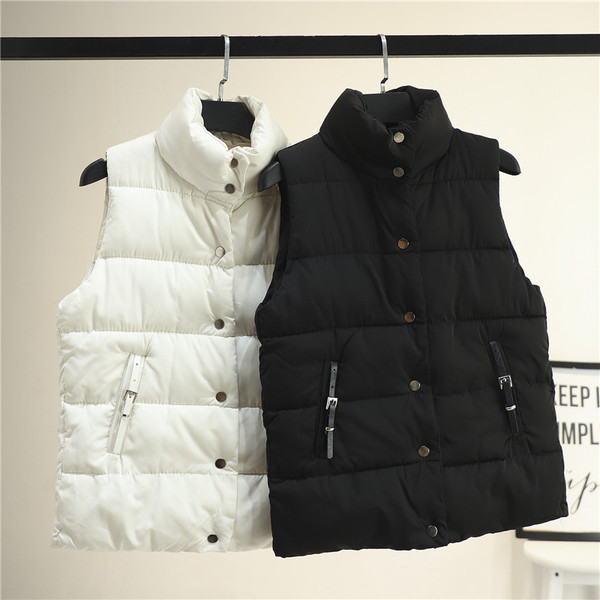 Κομψό ανδρικό γιλέκο με τσέπες σε δύο χρώματα