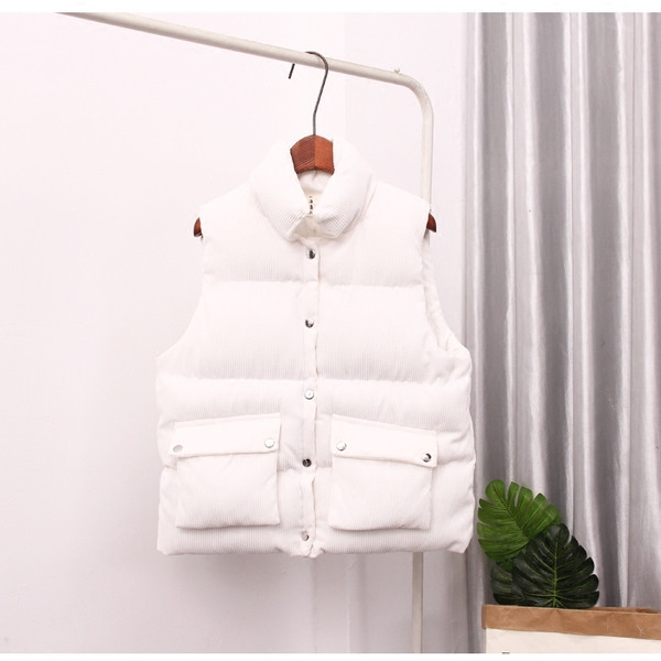 Μοντέρνο γιλέκο σε διάφορα χρώματα κατάλληλο για άνδρες και γυναίκες