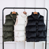 Μοντέρνο ανδρικό γιλέκο σε τρία χρώματα