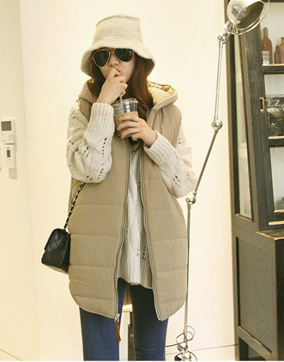 Γυναικείο μακρύ γιλέκο με κουκούλα σε δύο χρώματα