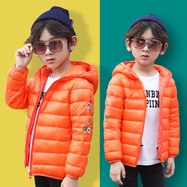 Παιδικό μπουφάν για το φθινοπώρο και το χειμώνα για κορίτσια - δύο μοντέλα σε διάφορα χρώματα
