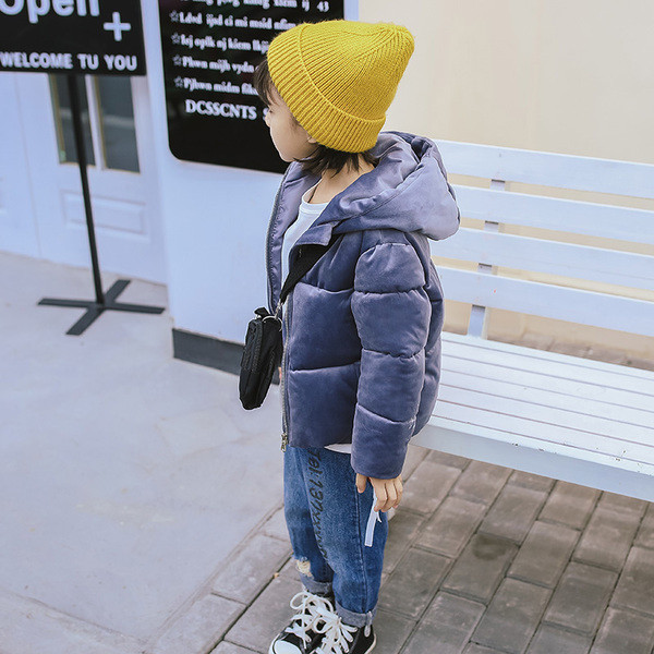 Jachetă pentru copii pentru o fată potrivită pentru utilizarea de zi cu zi