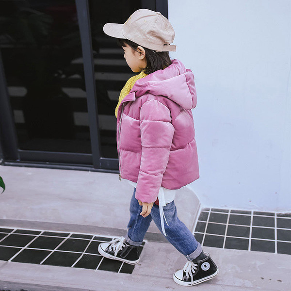 Jachetă pentru copii pentru o fată potrivită pentru utilizarea de zi cu zi